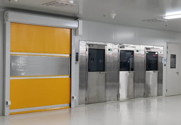 天津經(jīng)緯恒潤科技風(fēng)淋室安裝完畢